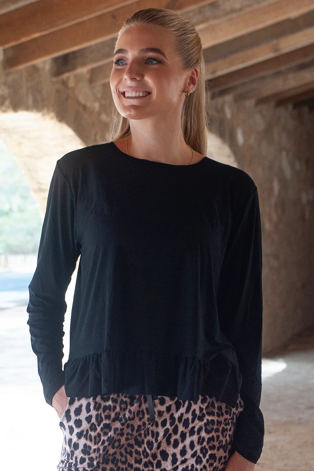 Alma LS Frill T-shirt | Black | Langærmet t-shirt fra Liberté - Image 5