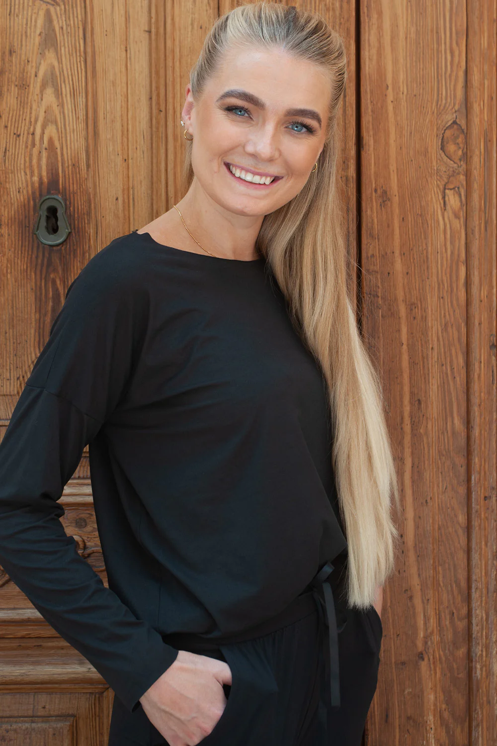 Alma LS Top | Sort | Langærmet bluse fra Liberté Essentiel - Image 9