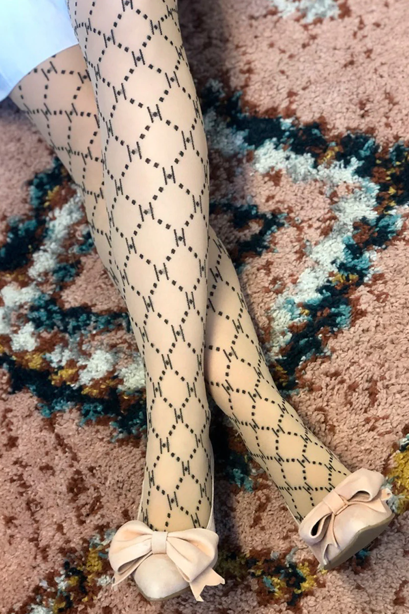 Tight Logo 25 Den | Golden | Strømpebukser med logo fra Hype the Detail - Image 3