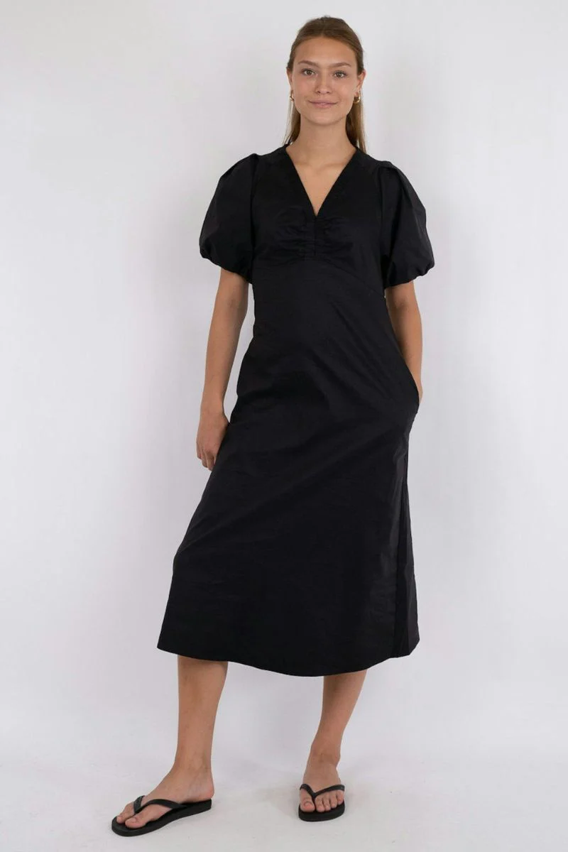 Illana Poplin Dress | Black | Kjole fra Neo Noir - Image 5