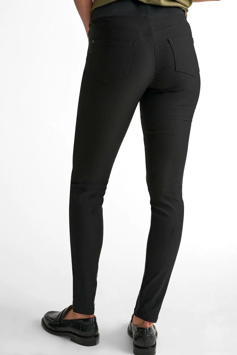 SHANTAL PA POWER | Black | Sorte bukser fra FREEQUENT - Image 4