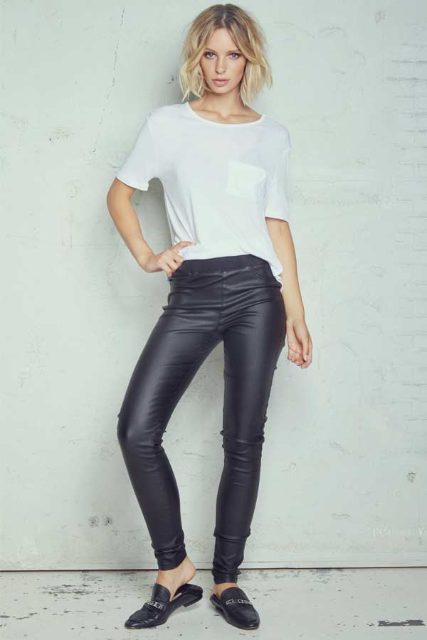 SHANTAL PA COOPER | Black | Coatede bukser fra FREEQUENT - Image 11