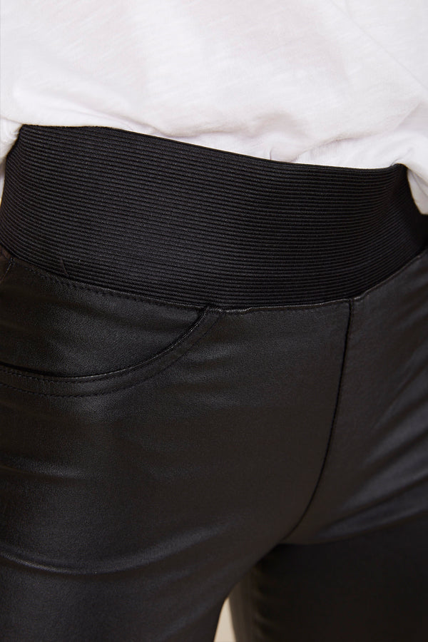 SHANTAL PA COOPER | Black | Coatede bukser fra FREEQUENT - Image 12