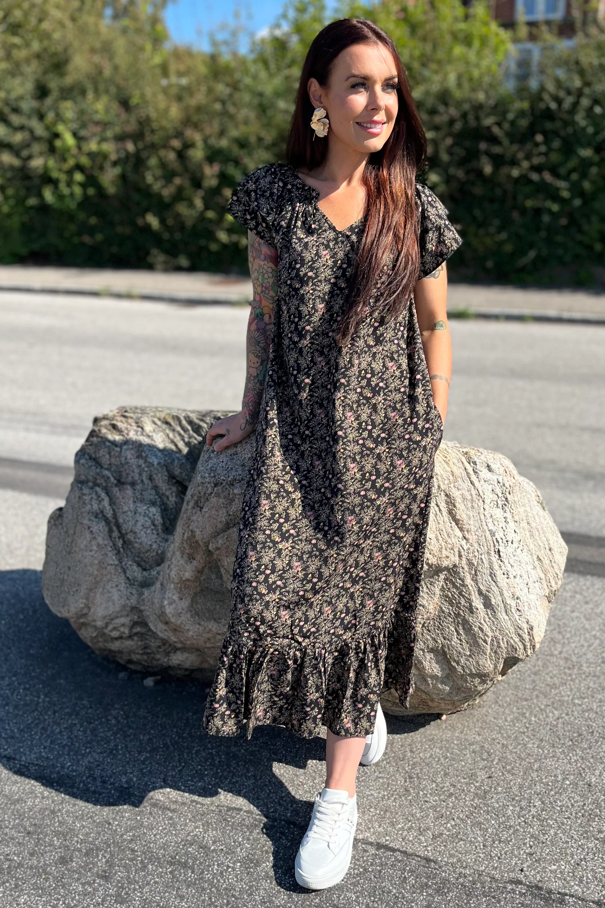 Sunrise Ming Flower Dress | Black | Kjole fra Co'couture - Image 5